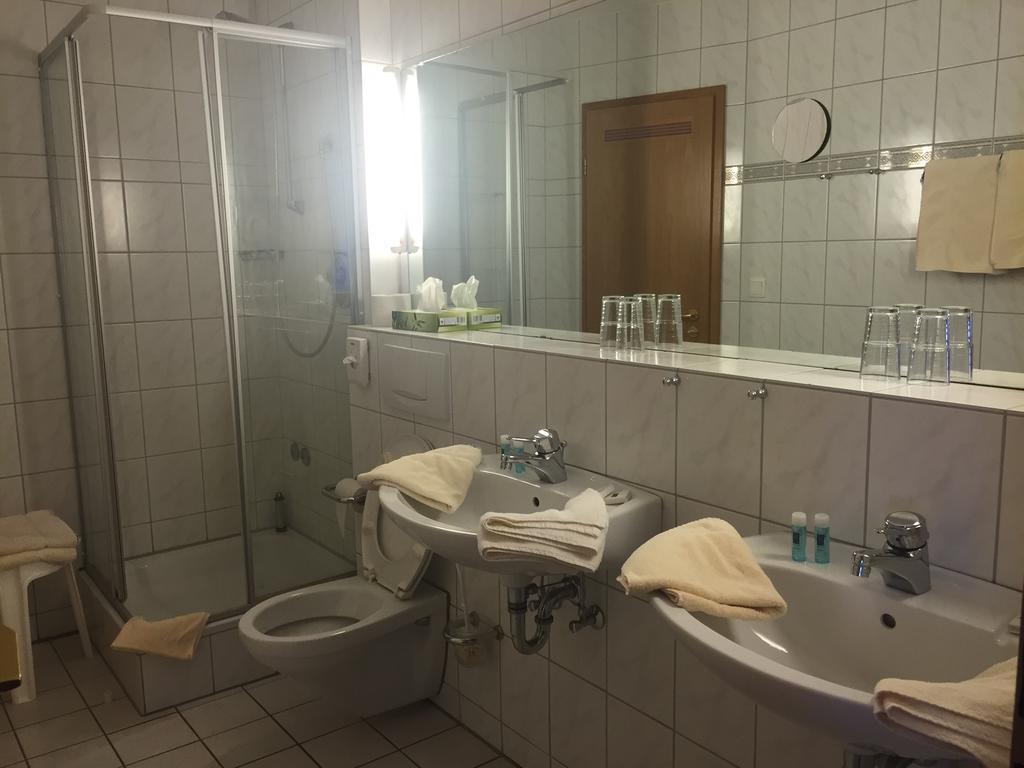 Hotel Zur Buche Bockhorn  Buitenkant foto